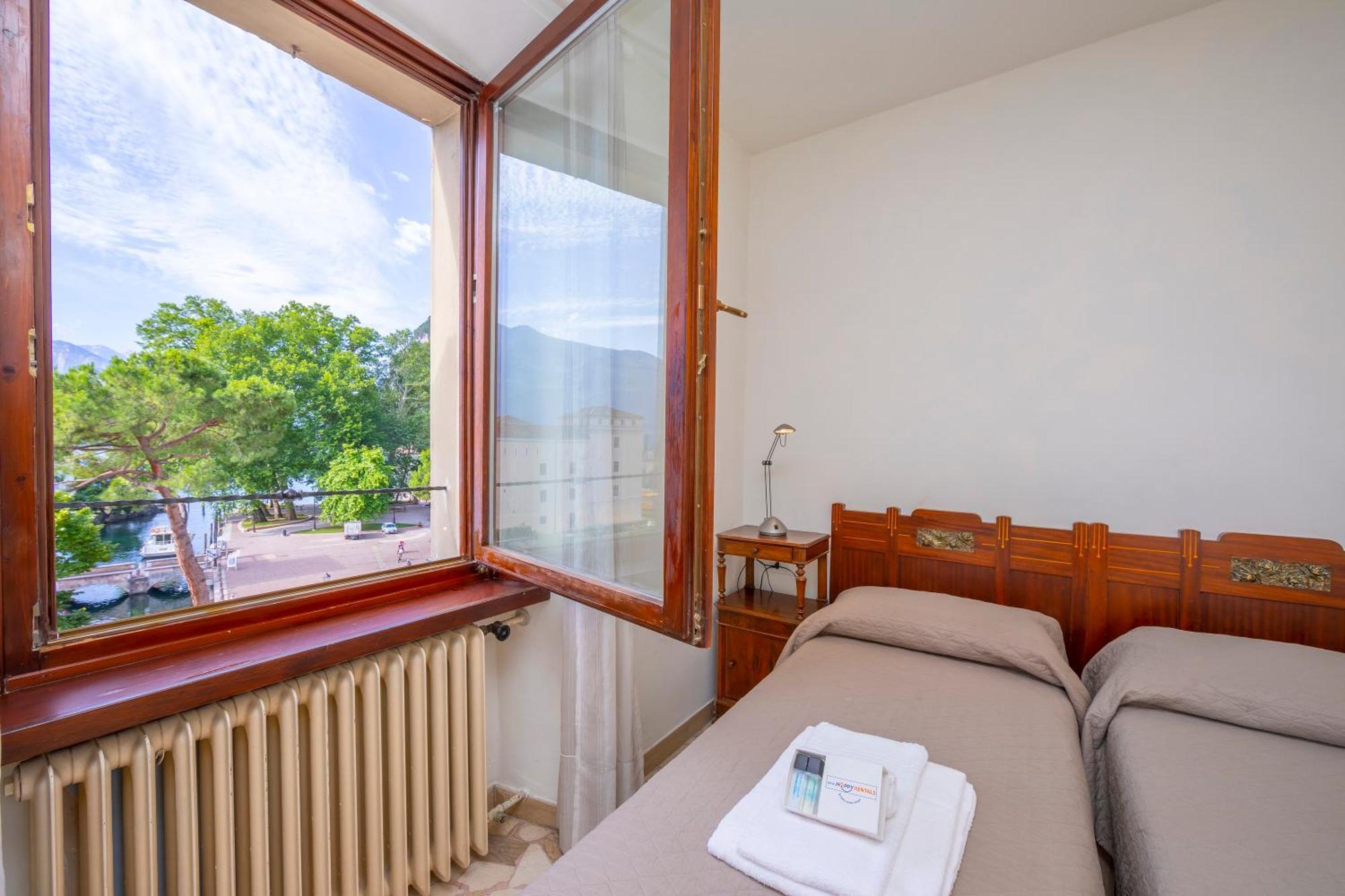 Residenza Rocca Del Lago 3 - Happy Rentals Riva del Garda Eksteriør bilde